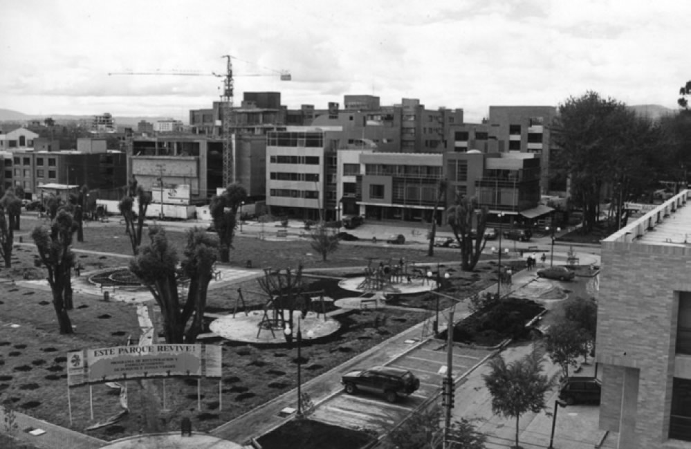 Foto: Parque de la 93, en proceso de recuperación, 1994. Revista CEP.